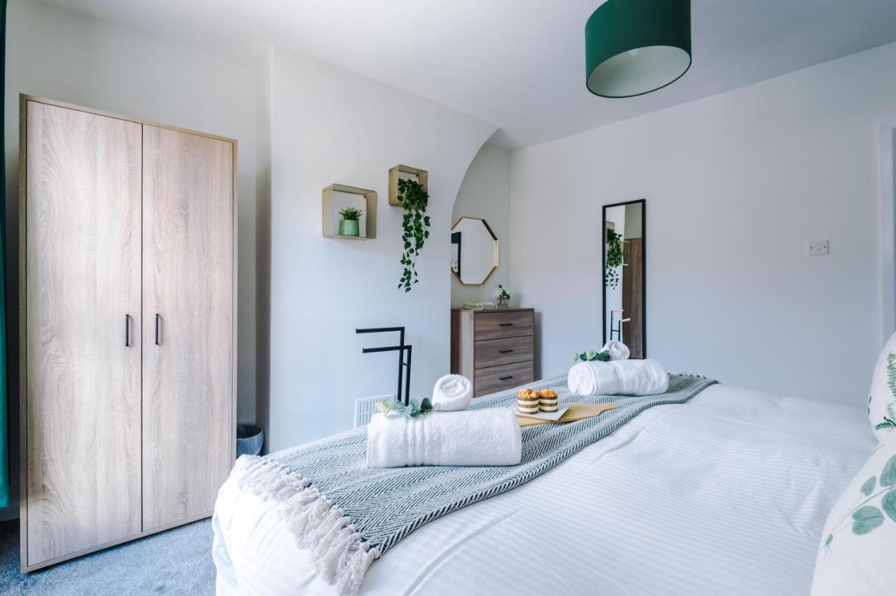 Bright 2-Bed Cottage In Chester By 53 Degrees Property, Ideal For Couples & Small Groups, City Centre - Sleeps 6 Buitenkant foto