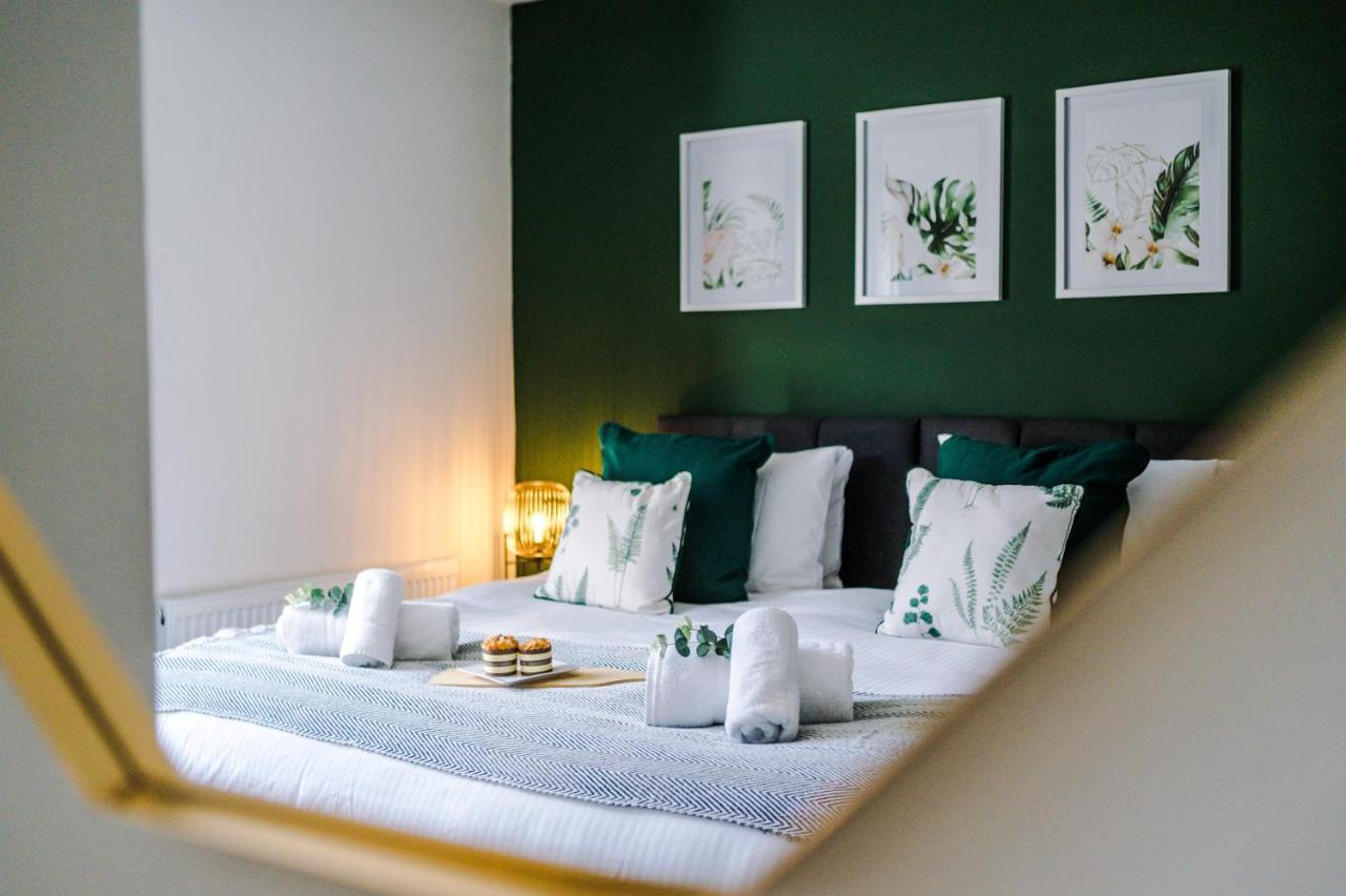 Bright 2-Bed Cottage In Chester By 53 Degrees Property, Ideal For Couples & Small Groups, City Centre - Sleeps 6 Buitenkant foto