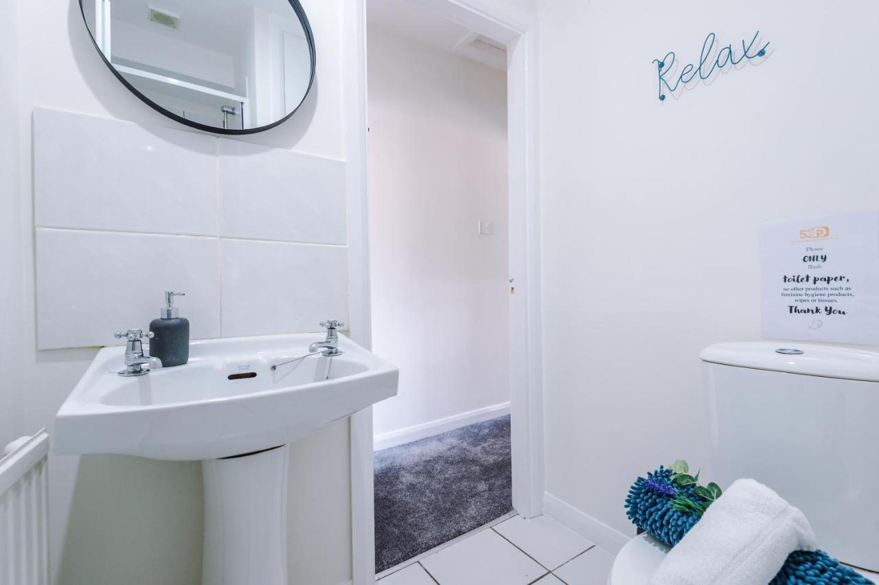 Bright 2-Bed Cottage In Chester By 53 Degrees Property, Ideal For Couples & Small Groups, City Centre - Sleeps 6 Buitenkant foto
