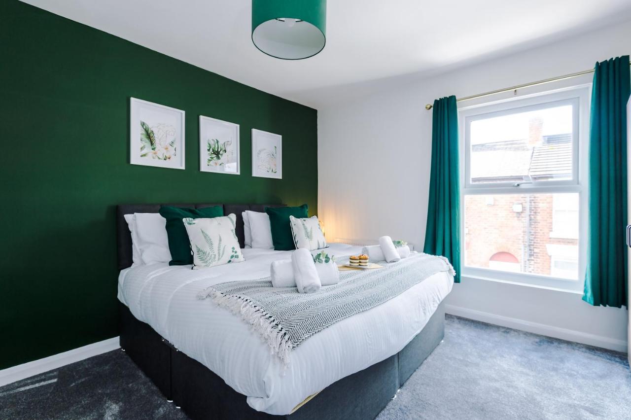 Bright 2-Bed Cottage In Chester By 53 Degrees Property, Ideal For Couples & Small Groups, City Centre - Sleeps 6 Buitenkant foto