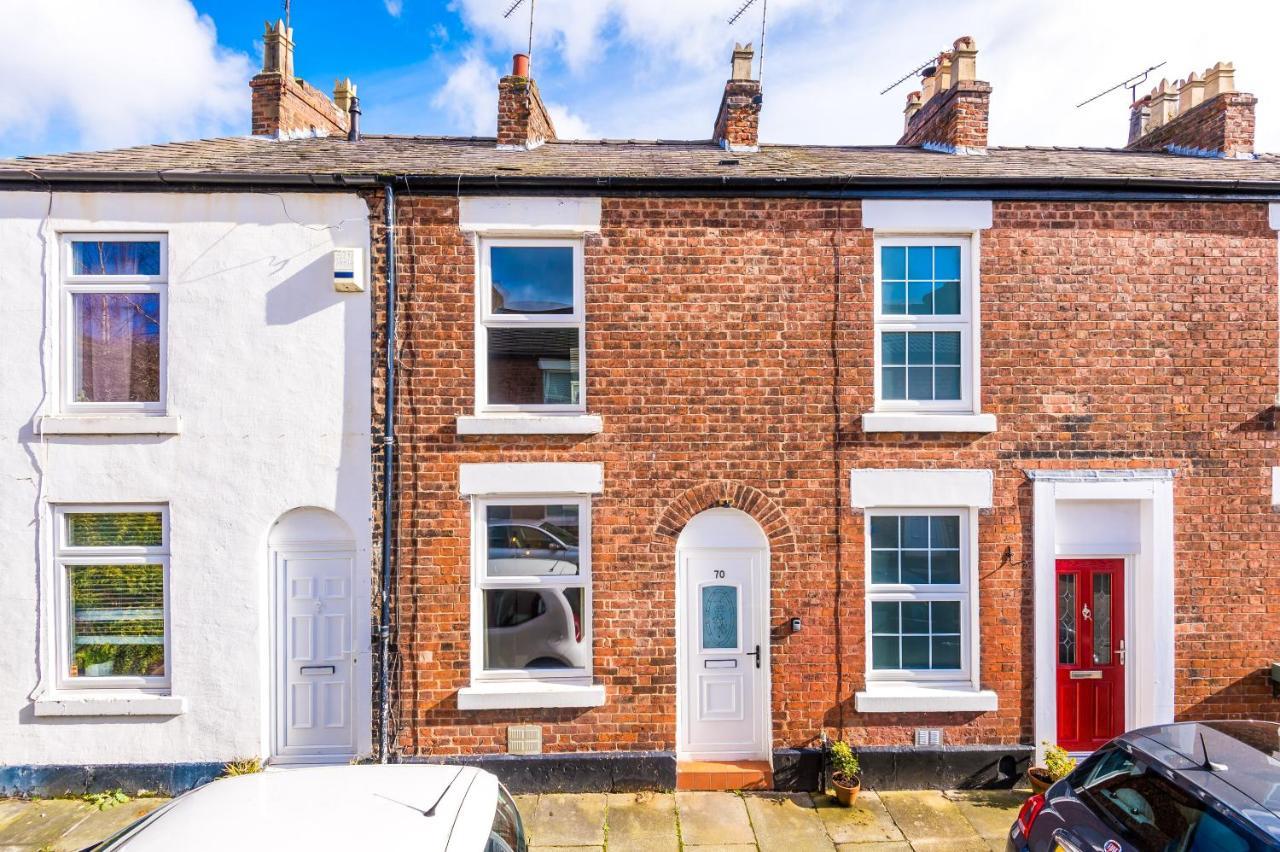 Bright 2-Bed Cottage In Chester By 53 Degrees Property, Ideal For Couples & Small Groups, City Centre - Sleeps 6 Buitenkant foto