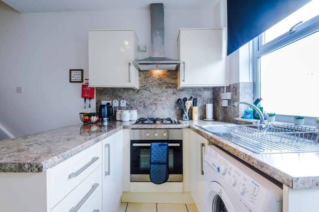 Bright 2-Bed Cottage In Chester By 53 Degrees Property, Ideal For Couples & Small Groups, City Centre - Sleeps 6 Buitenkant foto